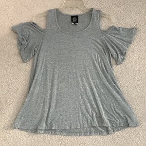 🔹 3/$20 🔹 Bobeau Cold-Shoulder Top